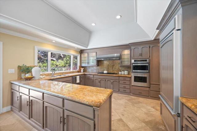 20811 Norada Court, Saratoga CA: https://media.crmls.org/mediaz/2708ecad-4ab0-4108-ad40-cec0519a0771.jpg