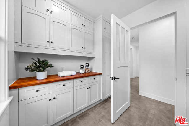 32070 Via Vera, Bonsall CA: https://media.crmls.org/mediaz/2709390b-f4f6-4811-93d0-147b5443582f.jpg