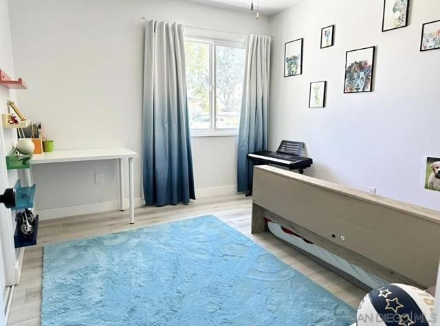 4838 Mount Saint Helens Dr, San Diego CA: https://media.crmls.org/mediaz/2709afcb-272e-4c30-a46f-918b1ec89267.jpg