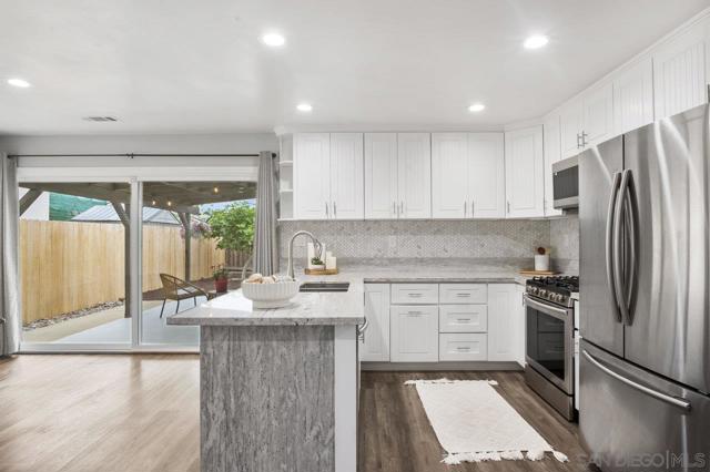 8807 Scorpius Way, San Diego CA: https://media.crmls.org/mediaz/2709fb9b-3472-48e2-a168-86a7e940c6a3.jpg