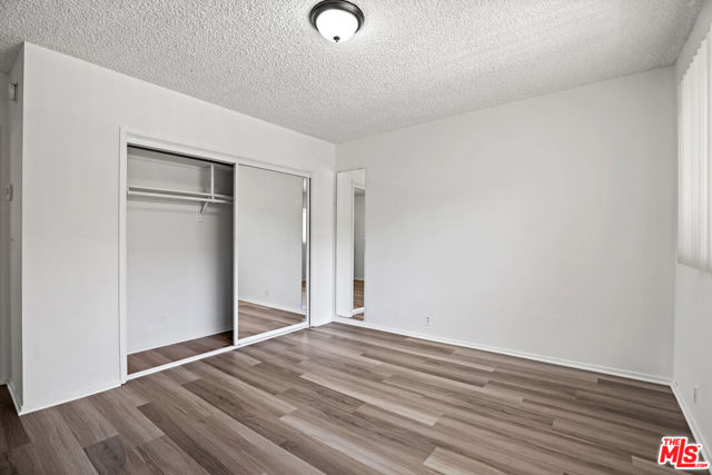 1515 Purdue Avenue, Los Angeles CA: https://media.crmls.org/mediaz/270a642d-9f69-4b54-bcfe-c23d76eaea87.jpg