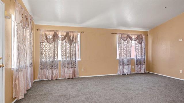 704 Garner Avenue, Salinas CA: https://media.crmls.org/mediaz/270a7167-35a1-437d-9259-c50fc014756e.jpg