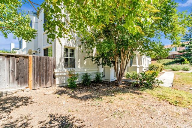 828 Monarch Lane, San Jose CA: https://media.crmls.org/mediaz/270ae652-0f03-4472-a6af-e9bb2dbf9b76.jpg