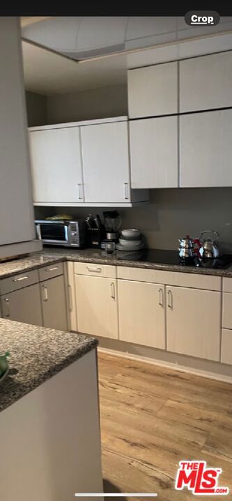 10724 Wilshire Boulevard, Los Angeles CA: https://media.crmls.org/mediaz/270bd93a-e8e9-4a7d-8e7f-a99c6f613ab1.jpg