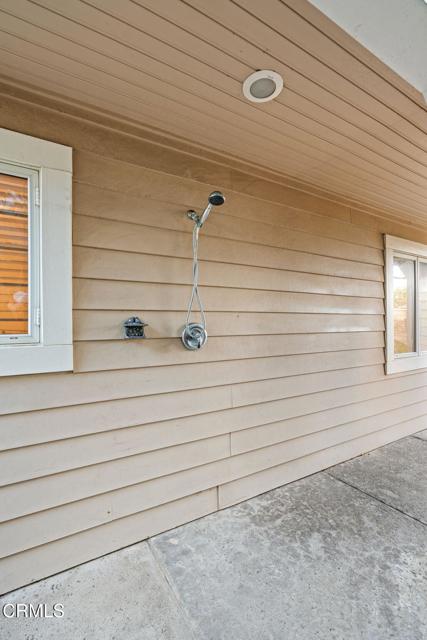 1401 GREENOCK Lane, Ventura CA: https://media.crmls.org/mediaz/270bf0ad-76e9-4657-b3ff-240db92b4fc2.jpg