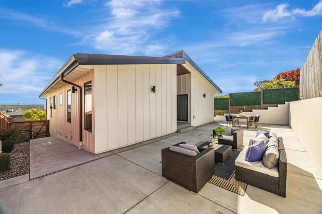 651 Stetson Street, Moss Beach CA: https://media.crmls.org/mediaz/270c59de-da5d-4e36-8789-339005961b5c.jpg