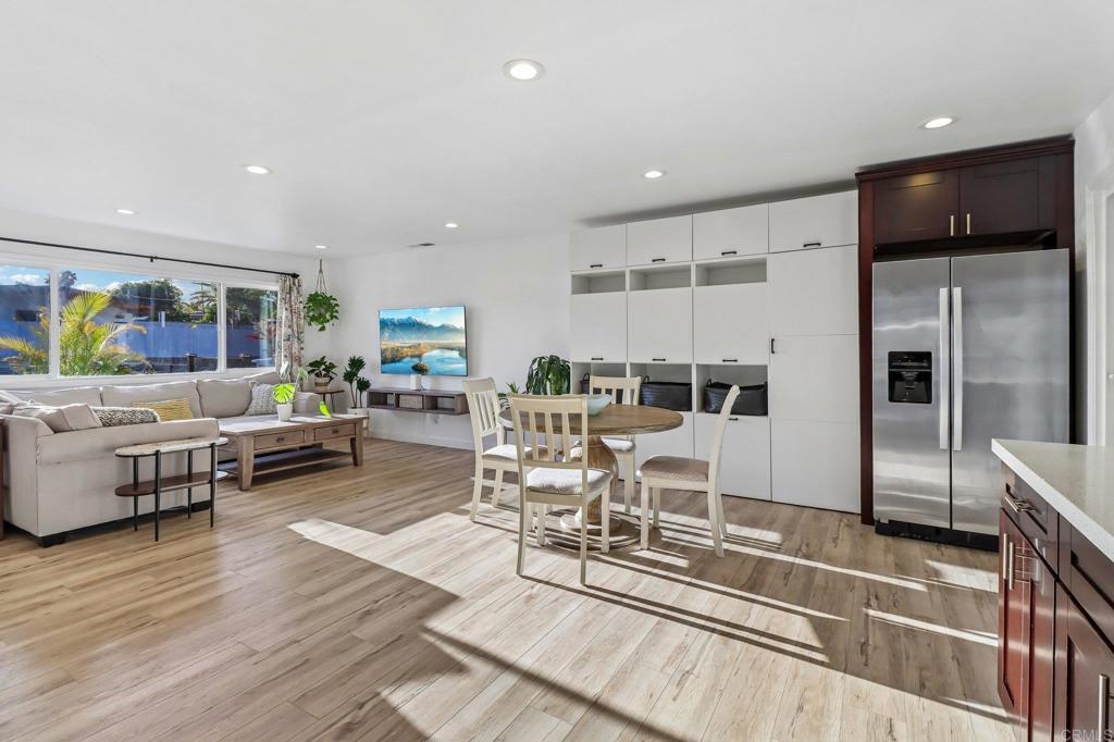 2852 Yvonne St - photo 4