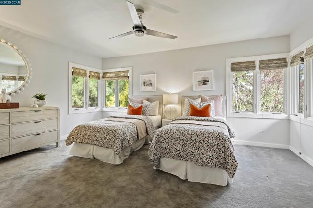 1121 Estates Dr, Lafayette CA: https://media.crmls.org/mediaz/270dc6b9-de46-4f60-9a5d-bb9a668f23e2.jpg