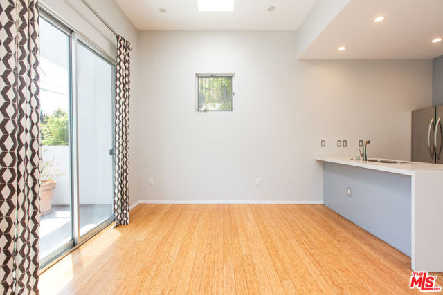 3907 De Longpre Avenue, Los Angeles CA: https://media.crmls.org/mediaz/270e386a-f70b-41dd-b799-a8ca7d70d43f.jpg