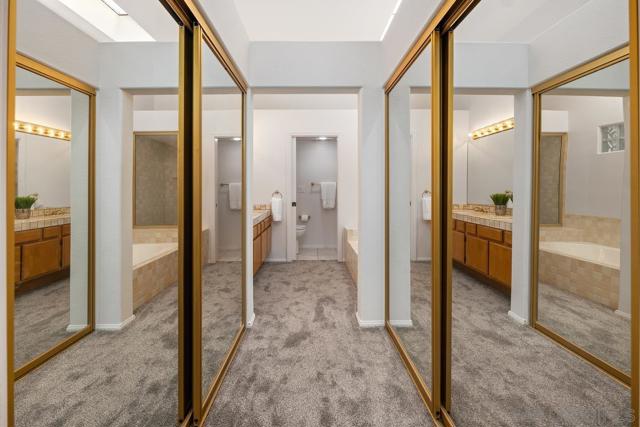 8585 Via Mallorca, La Jolla CA: https://media.crmls.org/mediaz/270e5b5c-e5b0-482e-b707-2aa85e77c545.jpg