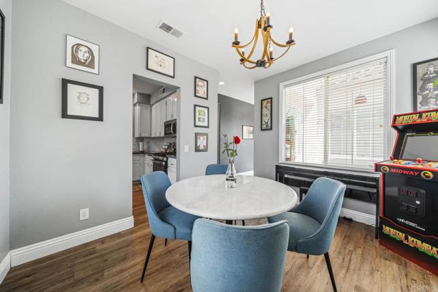 2552 Saddlehorn Drive, Chula Vista CA: https://media.crmls.org/mediaz/270e6222-18c4-46c3-a782-f828d3ce37fd.jpg