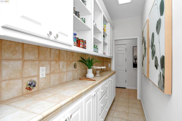 16096 Parkridge Ave, Sonora CA: https://media.crmls.org/mediaz/270ebec9-b027-4f03-9afc-69ae9047b1e2.jpg