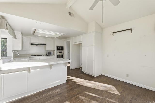 Detail Gallery Image 14 of 29 For 2920 Lakemont Dr, Fallbrook,  CA 92028 - 3 Beds | 2 Baths