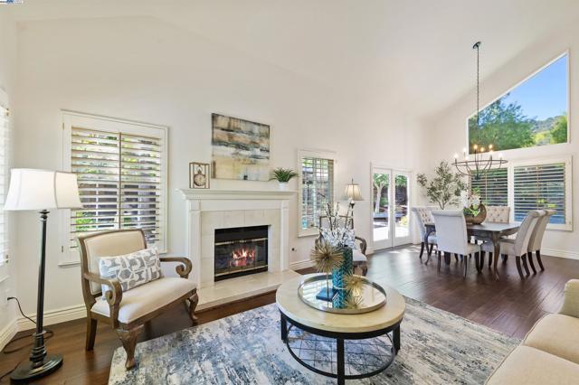 3338 Marsh Hawk Court, Pleasanton CA: https://media.crmls.org/mediaz/270f109a-1bf2-4688-9c78-467437569563.jpg