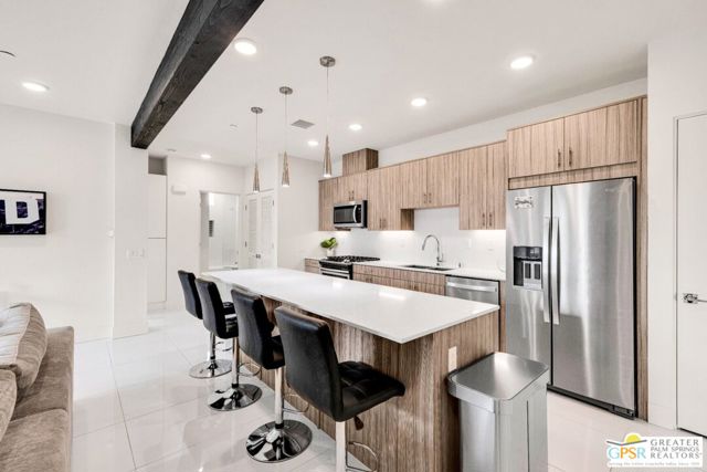 173 The riv, Palm Springs CA: https://media.crmls.org/mediaz/270fb0c0-c01c-4c10-9fb2-8f5c78df5034.jpg