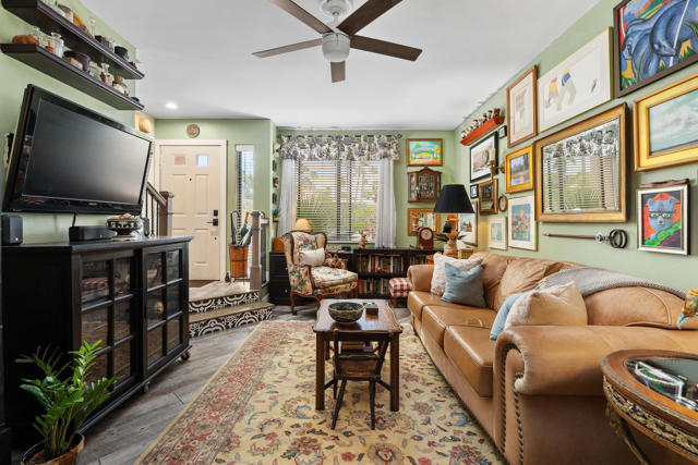 401 E Vista Chino, Palm Springs CA: https://media.crmls.org/mediaz/270fba4e-8543-4cf3-9bcf-c8dae9f805b4.jpg