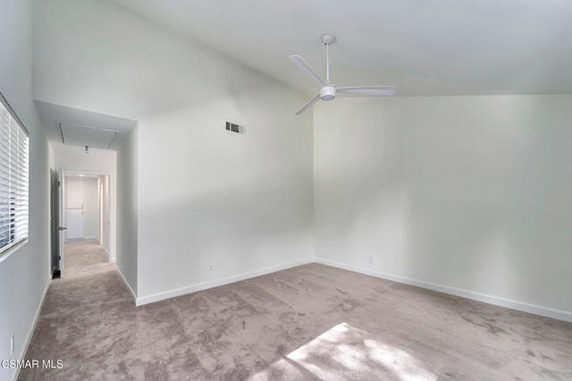 3011 Marigold Place, Thousand Oaks CA: https://media.crmls.org/mediaz/270fc84c-6685-4aeb-9683-62ecbb7ef4db.jpg