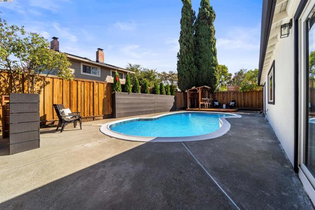 4119 Churchill Dr, Concord CA: https://media.crmls.org/mediaz/270ff811-a133-44e7-b797-eeda25d9d1b4.jpg