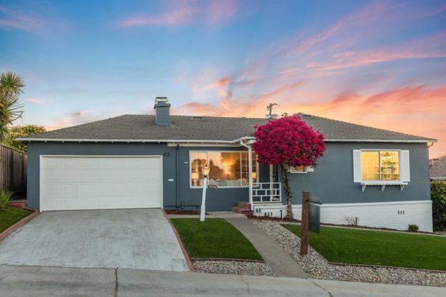 3806 Kenwood Avenue, San Mateo CA: https://media.crmls.org/mediaz/27109f3a-b6e2-47cc-9955-e8b5af544304.jpg