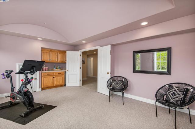 3029 Alburni Ct, Pleasanton CA: https://media.crmls.org/mediaz/2710d91f-f775-45bc-831a-509204d7a9d7.jpg