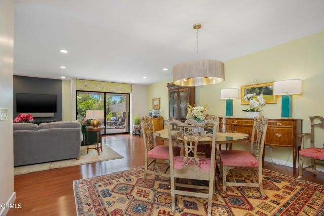 Detail Gallery Image 8 of 44 For 108 S Grand Ave, Pasadena,  CA 91105 - 3 Beds | 2/1 Baths