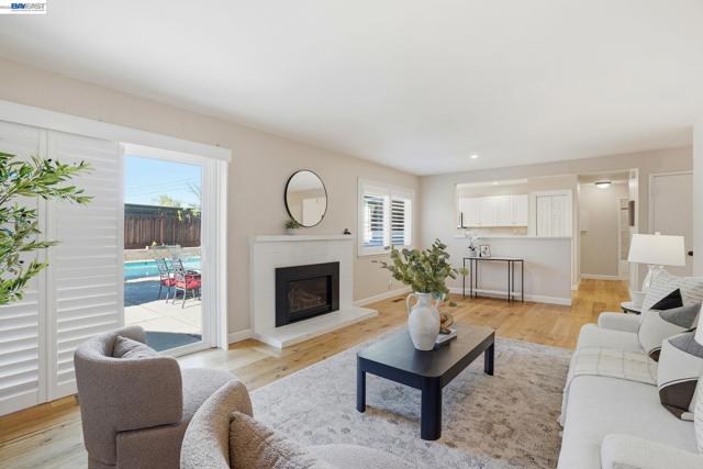 Image 2 of 20 For 2394 Saint George Dr