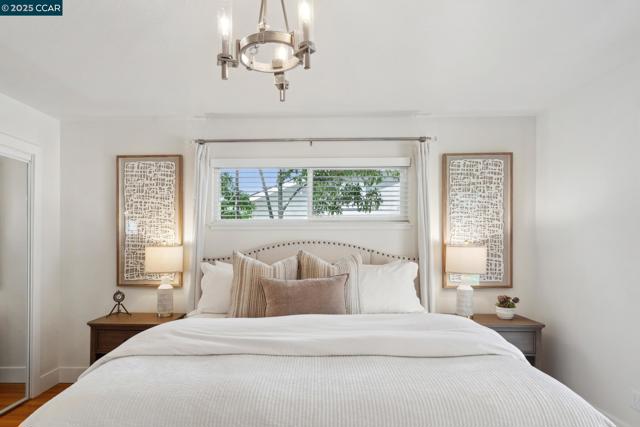 3739 Northridge Dr, Concord CA: https://media.crmls.org/mediaz/271241a8-6e24-4643-9560-f6ec6ebd6c69.jpg
