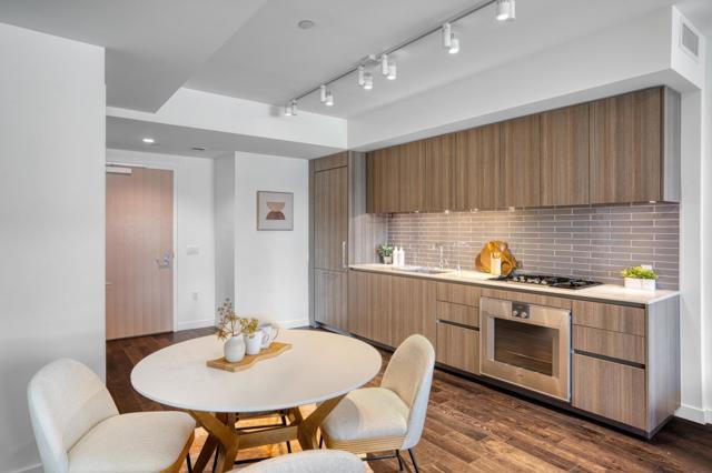110 Channel Street, San Francisco CA: https://media.crmls.org/mediaz/27126510-822d-4f6c-b11c-b1b23e075b0e.jpg