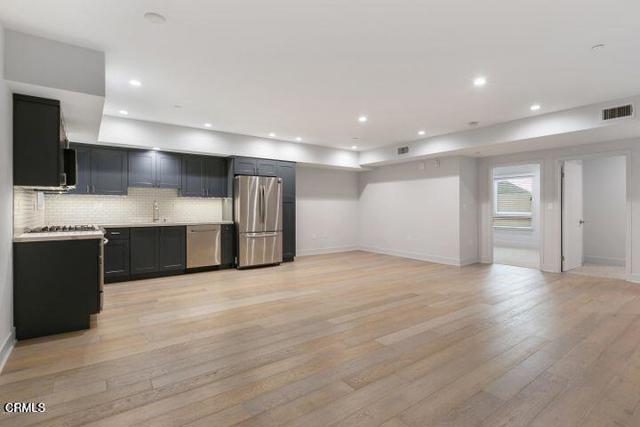 Detail Gallery Image 6 of 12 For 137 S Wilson Ave #105,  Pasadena,  CA 91106 - 2 Beds | 1 Baths