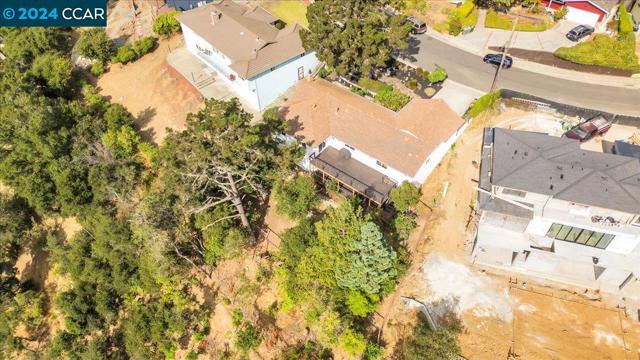 175 Sequoyah View Drive, Oakland, California 94605, 3 Bedrooms Bedrooms, ,2 BathroomsBathrooms,Single Family Residence,For Sale,Sequoyah View Drive,41056094