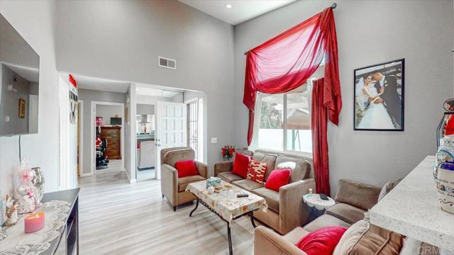 1604 Woodrum PL, El Cajon CA: https://media.crmls.org/mediaz/2712fc6c-8e82-4030-ad17-35f4ee3f72b7.jpg