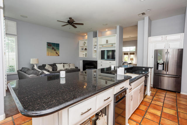 78970 Del Monte Court, La Quinta CA: https://media.crmls.org/mediaz/2713027c-3373-468e-b913-cd37daf88acf.jpg