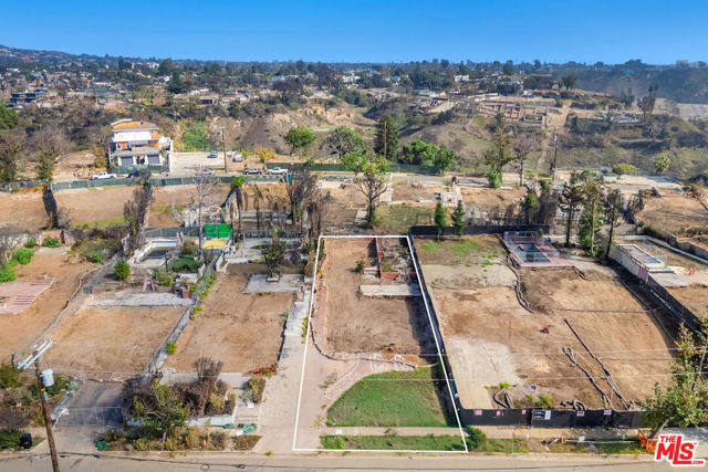 340 North Las Casas Avenue photo 1
