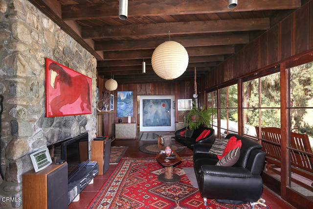 633 Norumbega Drive, Monrovia CA: https://media.crmls.org/mediaz/2714cd4f-b51d-406f-ac45-8807e382cbb6.jpg