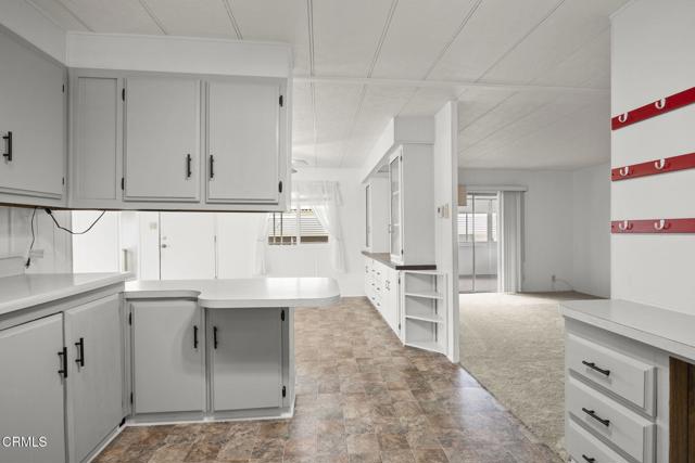 80 Copland Circle, Ventura CA: https://media.crmls.org/mediaz/27150063-4f23-4187-be28-23e7284946ea.jpg