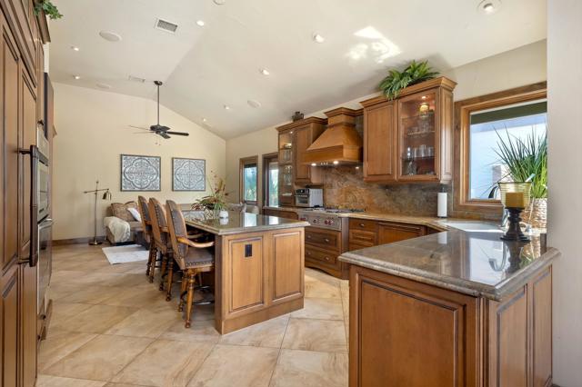 57205 Merion, La Quinta CA: https://media.crmls.org/mediaz/27152851-81a1-4767-af9a-dcd23789307a.jpg