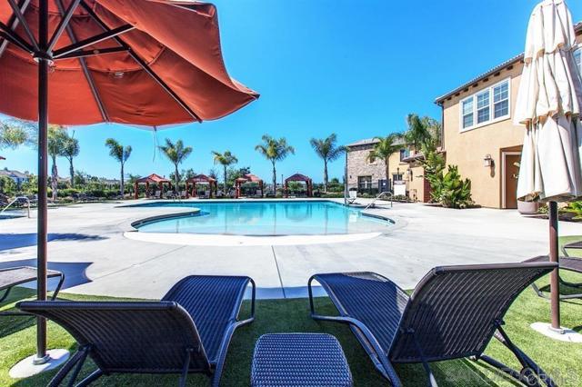 10653 Golden Willow, San Diego CA: https://media.crmls.org/mediaz/2715846b-3040-4d95-b86b-cf29bf505696.jpg