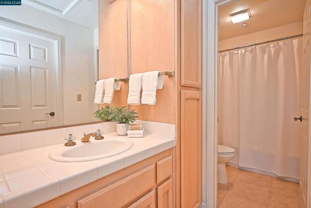 Image 28 of 33 For 137 Haslemere