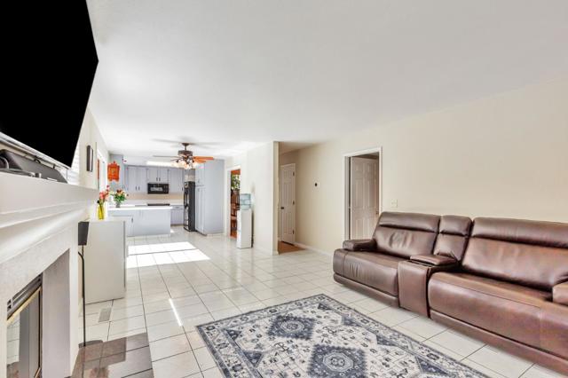 1206 Sycamore Court, Gilroy CA: https://media.crmls.org/mediaz/2715e7c6-c55e-437a-adf6-217f405a7a6b.jpg