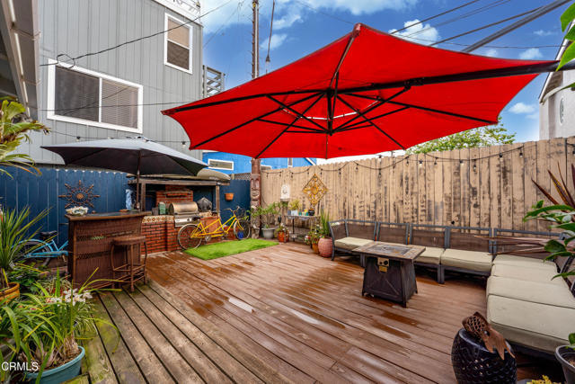 317 Cahuenga Drive, Oxnard CA: https://media.crmls.org/mediaz/27165cb6-9e9b-4907-8c07-f05e930ea0b6.jpg