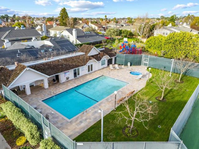 704 Prescott Lane, Foster City CA: https://media.crmls.org/mediaz/27169456-c62b-44e8-b645-008084a62b1b.jpg