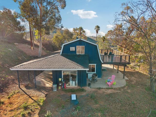 26086 Bear Valley Heights Road, Escondido CA: https://media.crmls.org/mediaz/2717424e-0360-4149-a46f-e9f512d5148a.jpg