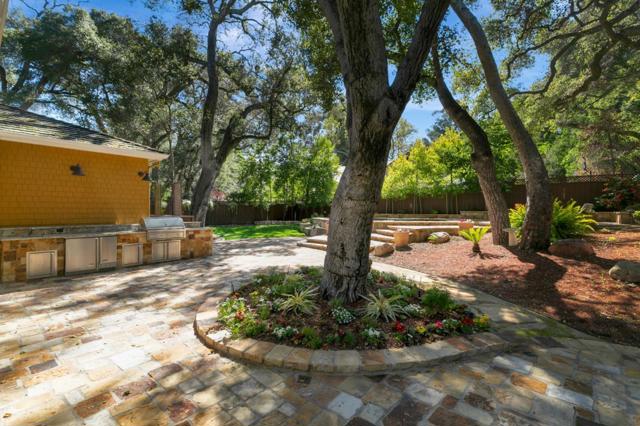 13998 Alta Vista, Saratoga CA: https://media.crmls.org/mediaz/2717f111-495e-4c82-bb54-4a91ab26a97f.jpg
