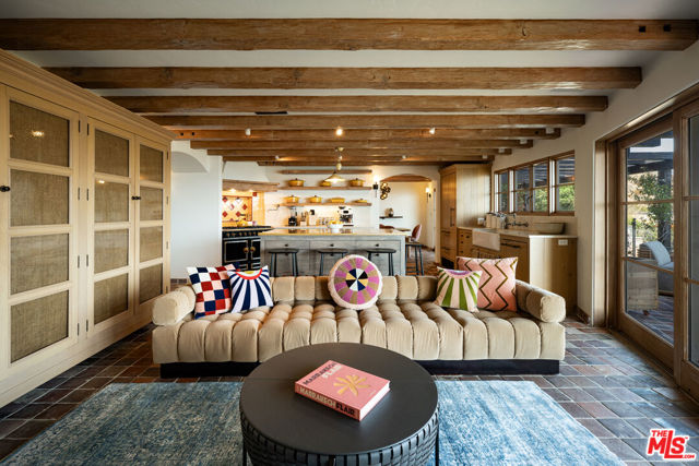 791 Nyes Place, Laguna Beach CA: https://media.crmls.org/mediaz/27180448-42e2-49a5-b7a9-234ca5306f89.jpg