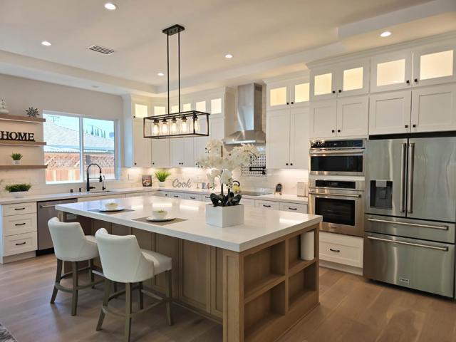 95 Centre Street, Mountain View CA: https://media.crmls.org/mediaz/271854fc-640a-4996-a0c1-bdf7a755bf42.jpg
