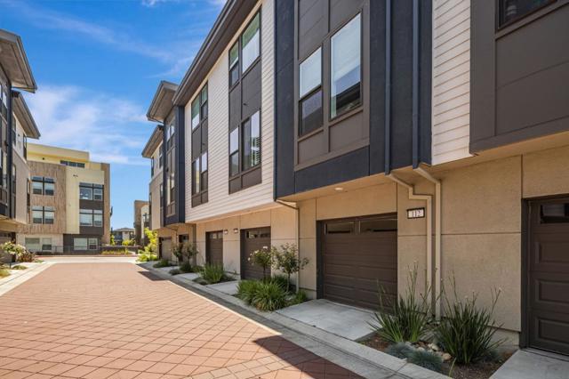112 Waters Park Circle, San Mateo CA: https://media.crmls.org/mediaz/27192afd-ed8b-4573-9a9e-6465d7ef3219.jpg