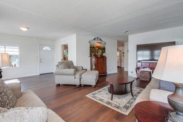 Detail Gallery Image 16 of 47 For 1120 E Mission Road #27,  Fallbrook,  CA 92028 - 2 Beds | 2 Baths