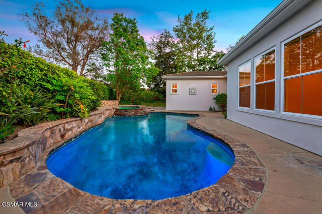 1048 Via Adorna, Newbury Park CA: https://media.crmls.org/mediaz/271af976-cdde-4a8b-b737-627b0932f414.jpg