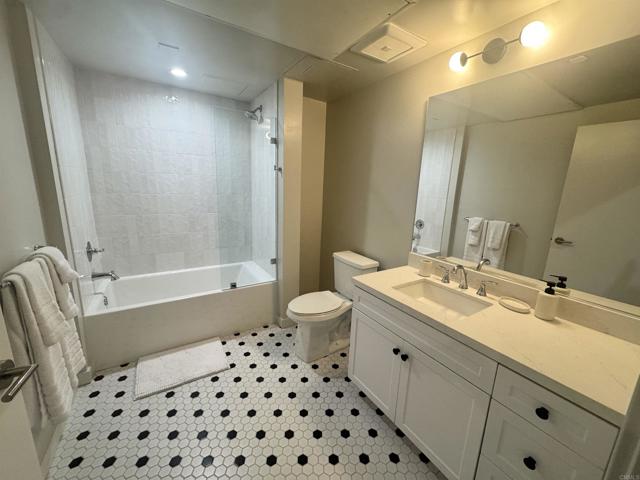 Detail Gallery Image 6 of 20 For 1818 N Cherokee Ave #504,  Hollywood,  CA 90028 - 1 Beds | 1 Baths