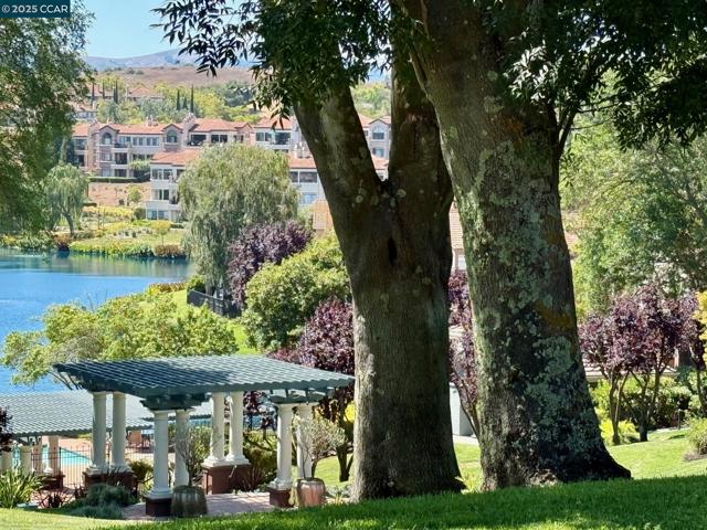 3019 Tahoe Pl, San Ramon CA: https://media.crmls.org/mediaz/271b60ac-2256-4221-9cf6-3959211f7afc.jpg